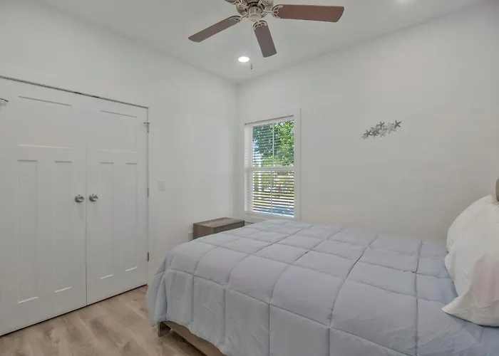 Chasing Dreams Townhome Ii Apartment Pensacola
