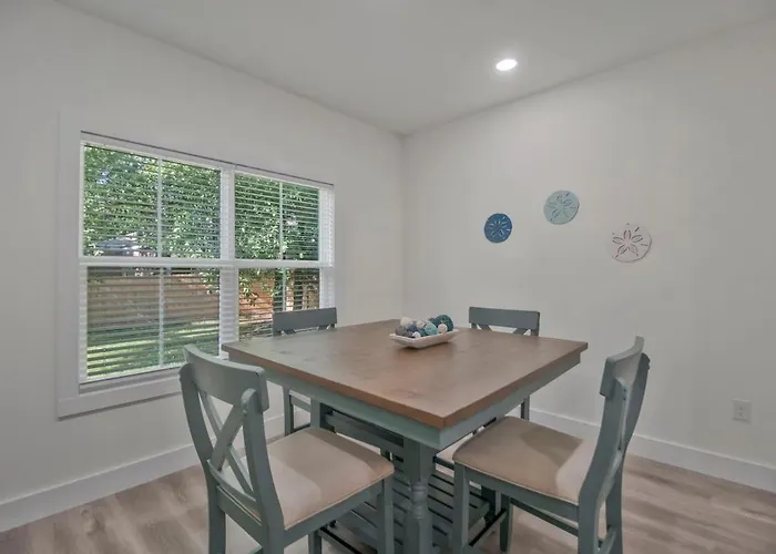 Apartment Chasing Dreams Townhome Ii