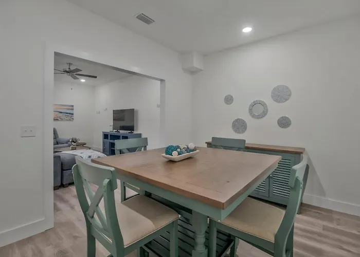 Apartment Chasing Dreams Townhome Ii Pensacola