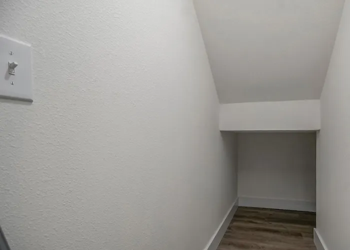 Apartment Chasing Dreams Townhome Ii