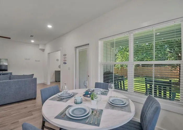 Apartment Chasing Dreams Townhome Ii Pensacola