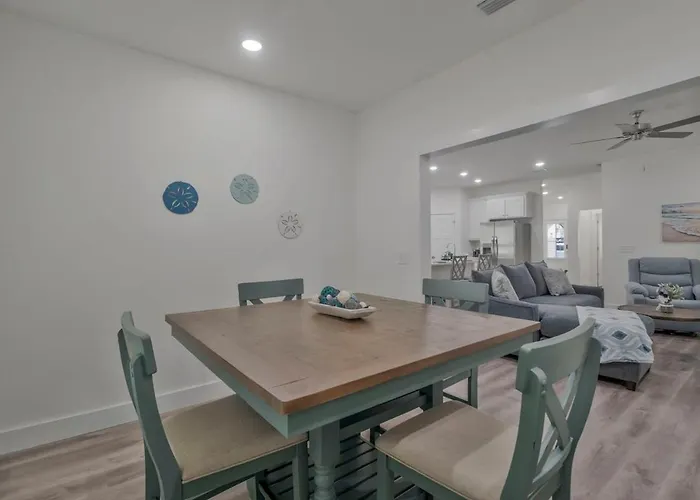 Chasing Dreams Townhome Ii * Pensacola